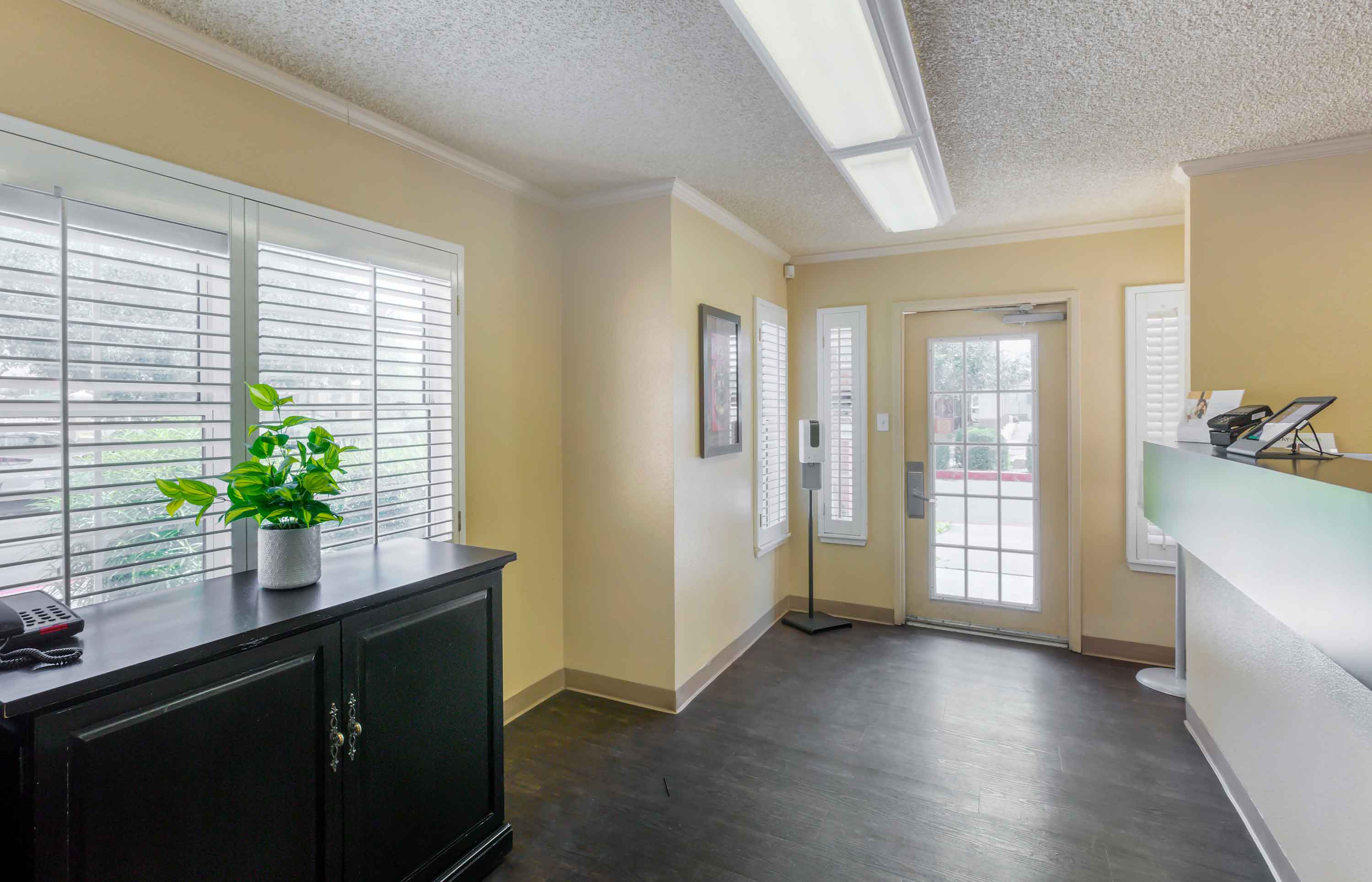 Lobby and Guest Check-in