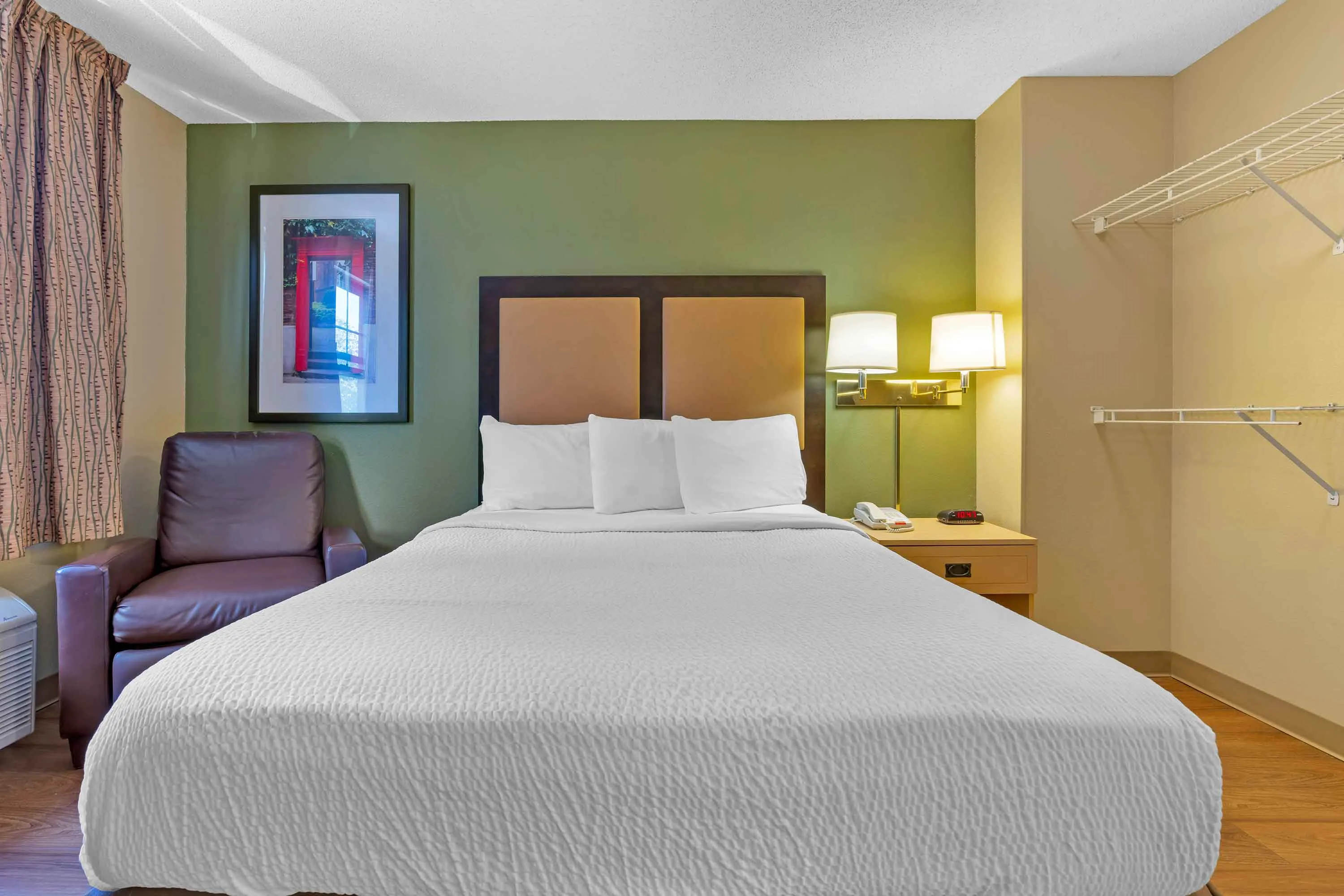 Studio Suite - 1 Queen Bed