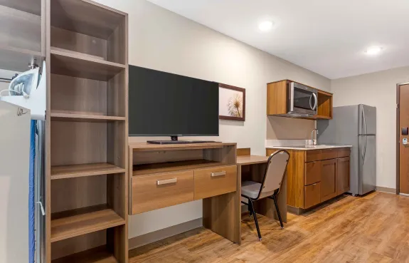 Studio Suite - 1 Queen Bed