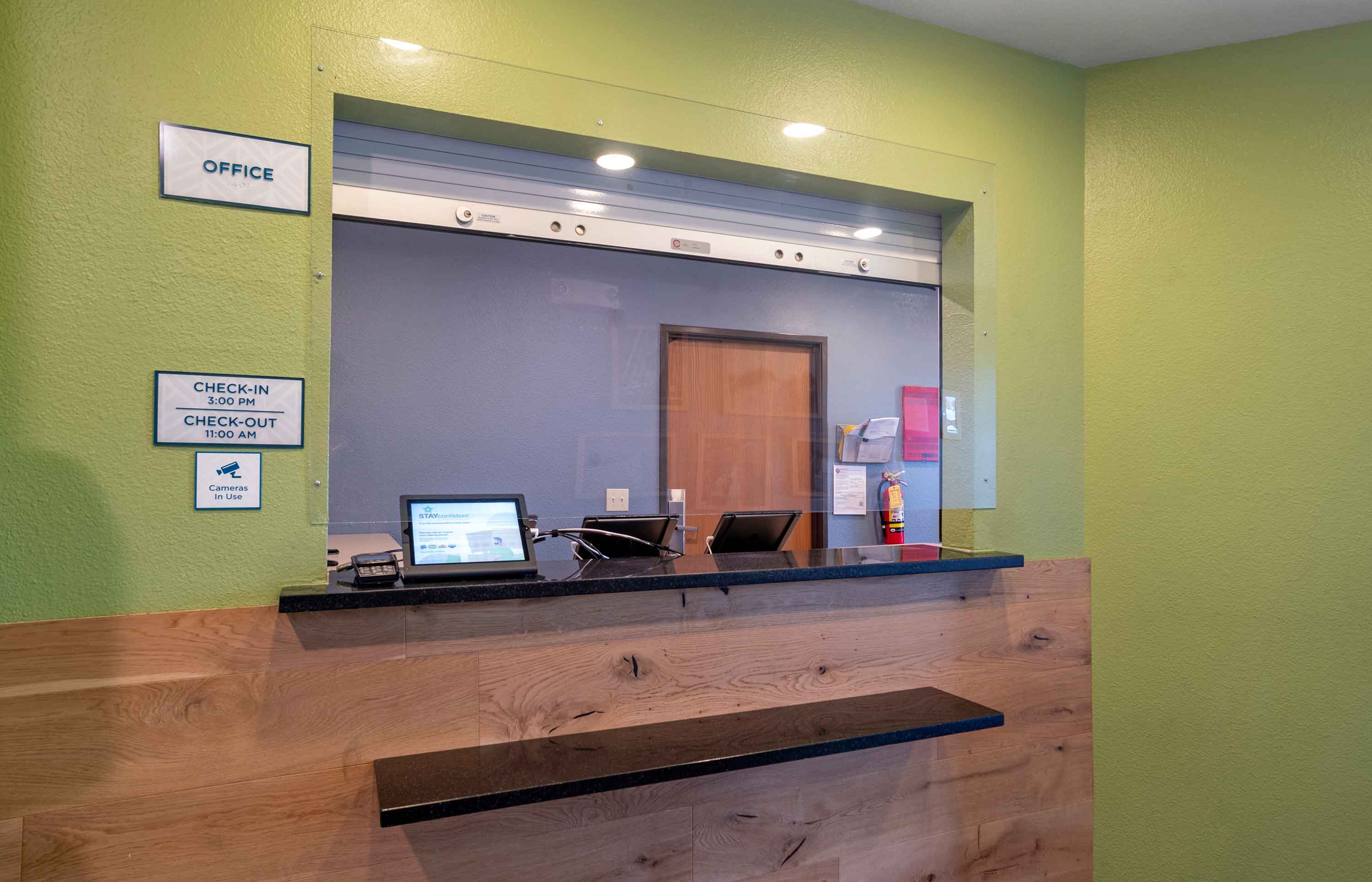 Lobby and Guest Check-in