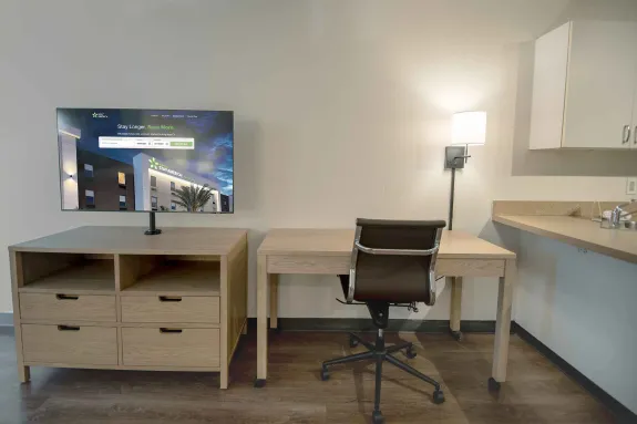 Studio Suite - 1 Queen Bed