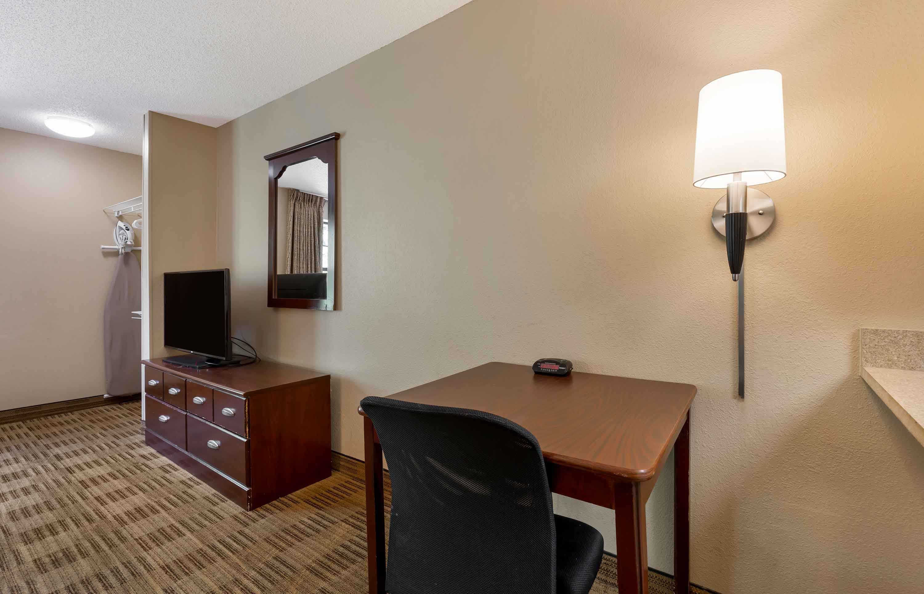 Studio Suite - 2 Full Beds