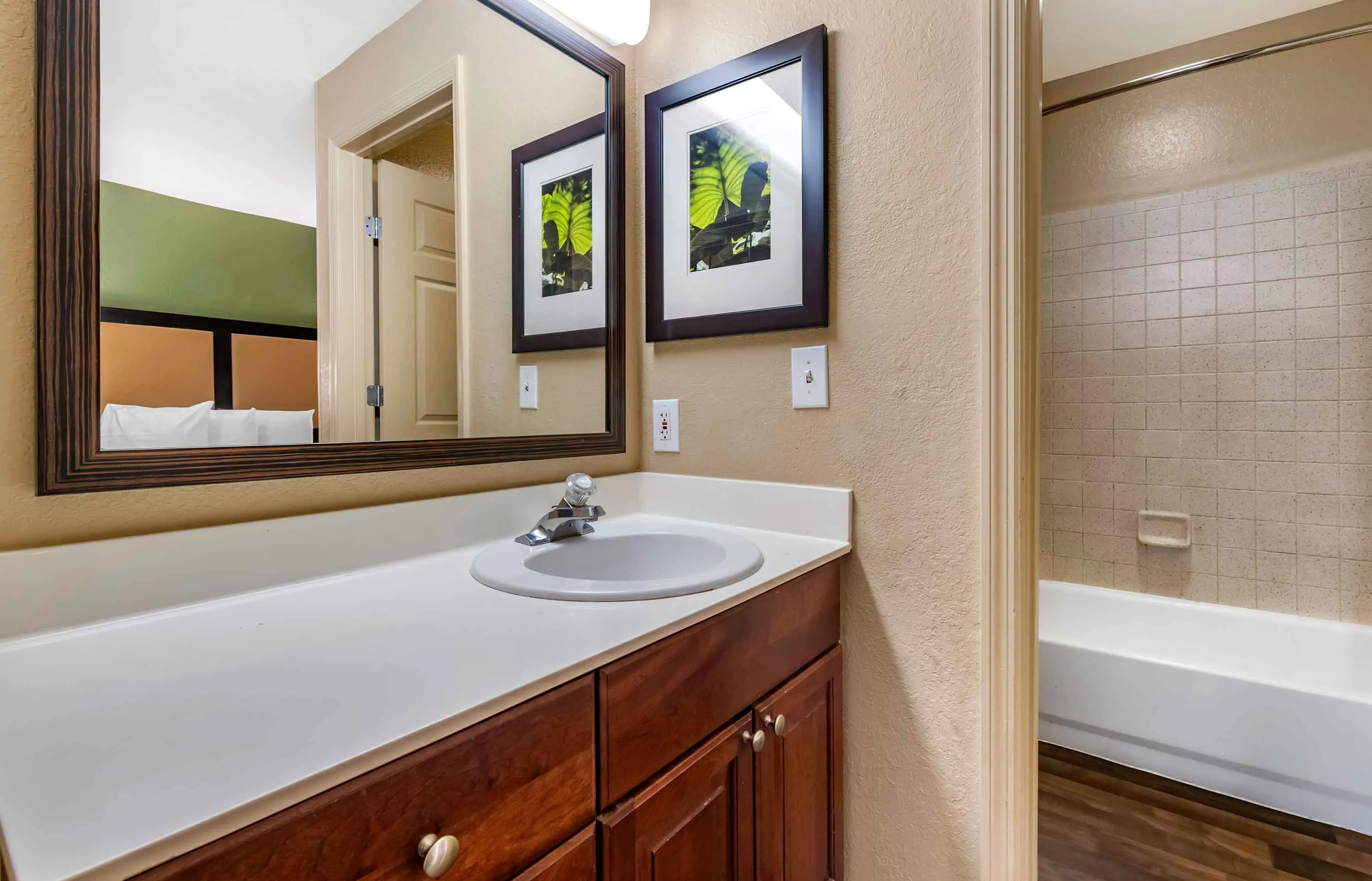 Executive Suite - 1 King Bed